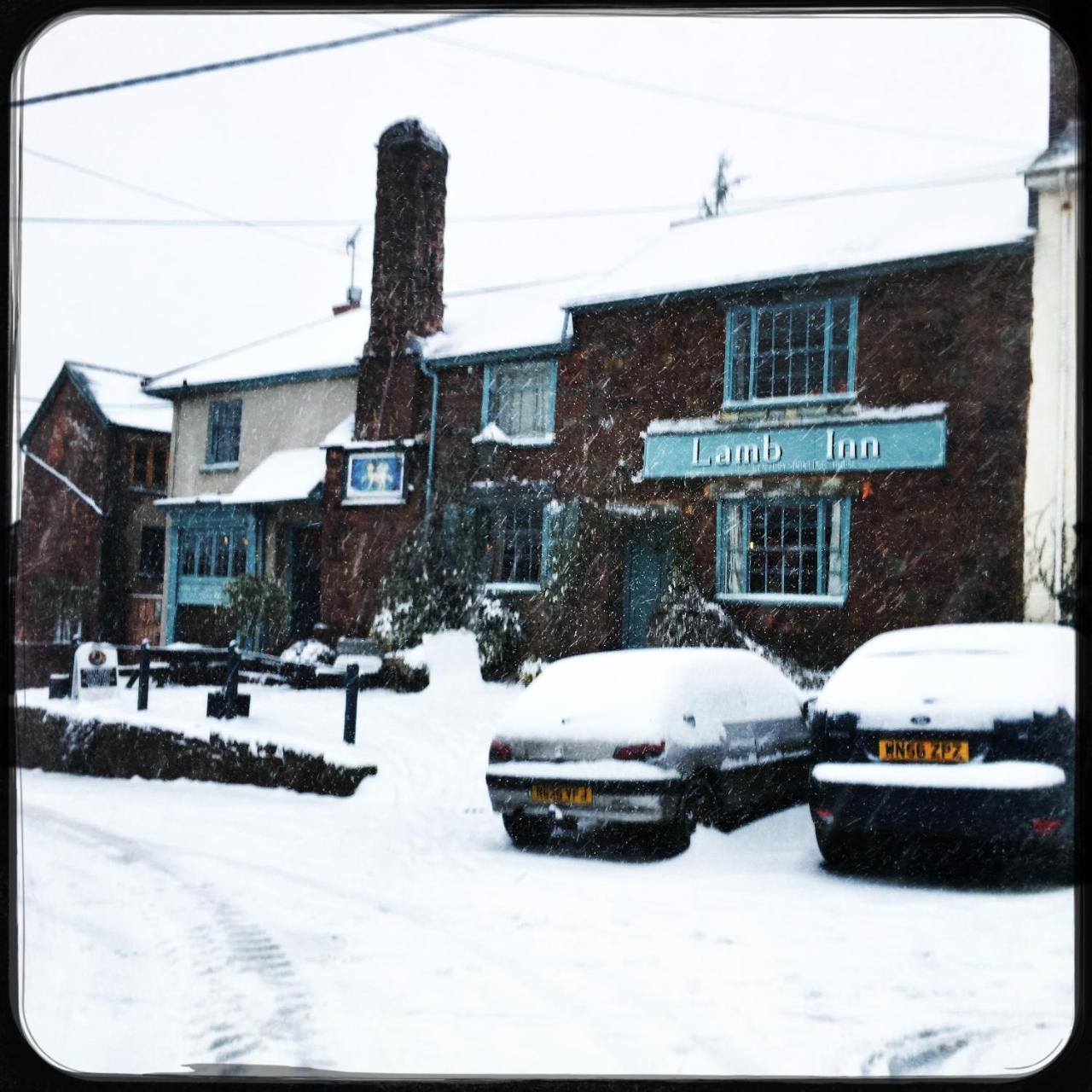 The Lamb Inn Кредитон Экстерьер фото