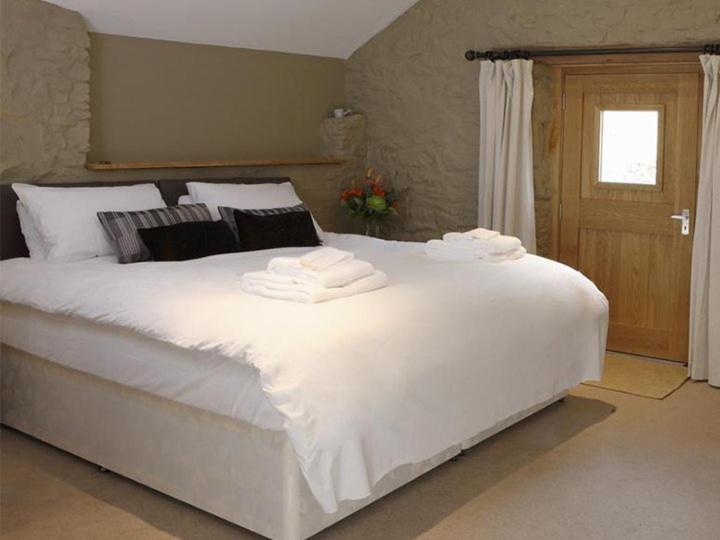The Lamb Inn Кредитон Экстерьер фото